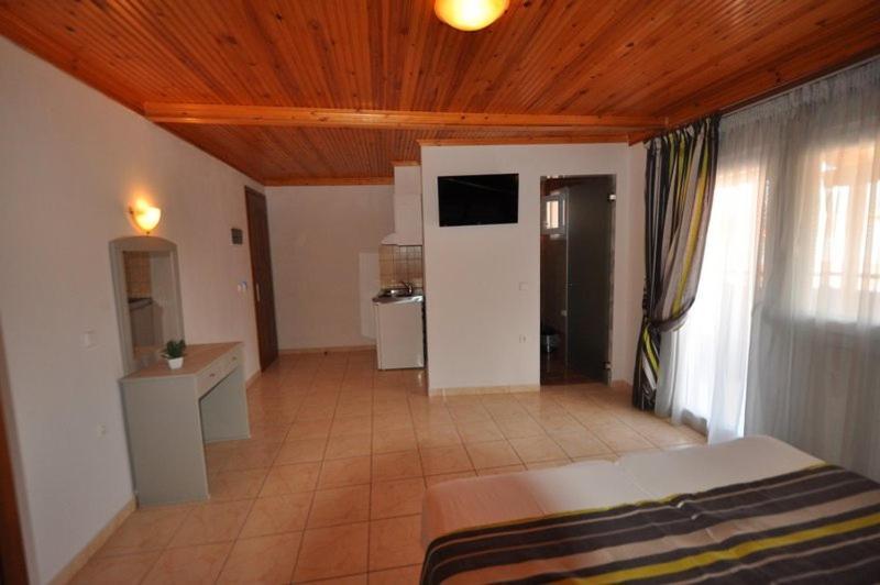 Hotel Asterias ลิเมนาเรีย ภายนอก รูปภาพ
